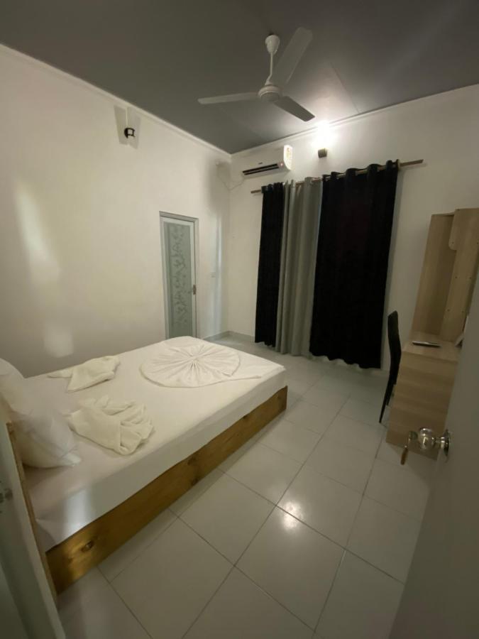 Hotel String Wave Maldives Gulhi Exterior foto